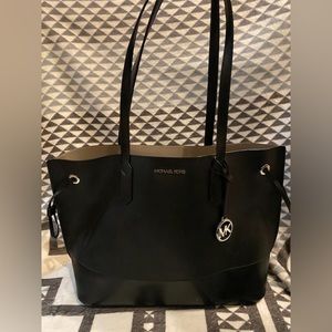 Michael kors large tote